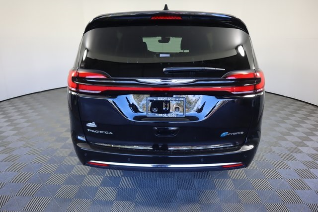 2025 Chrysler Pacifica Hybrid photo 5