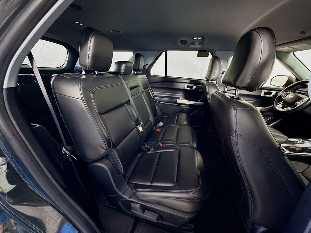 2022 Ford Explorer XLT photo 4