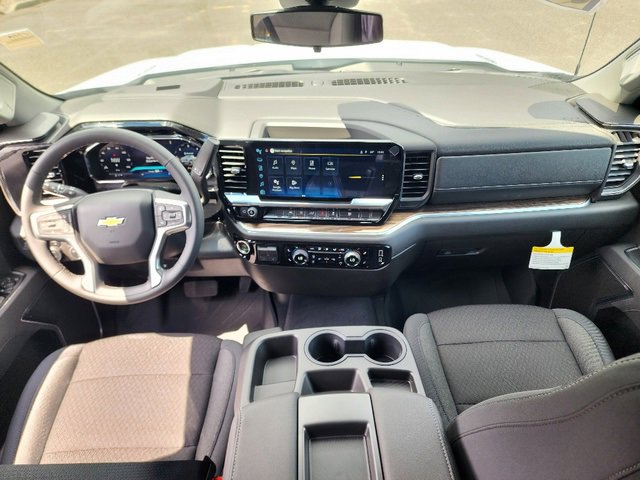 2026 Chevrolet Silverado 1500 photo 2