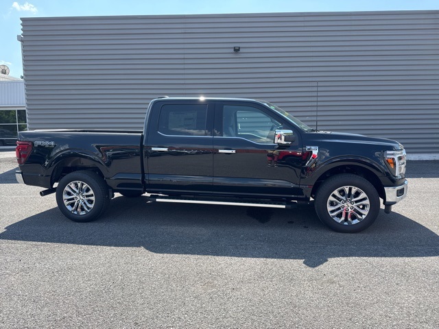 2025 Ford F-150 Lariat photo 3