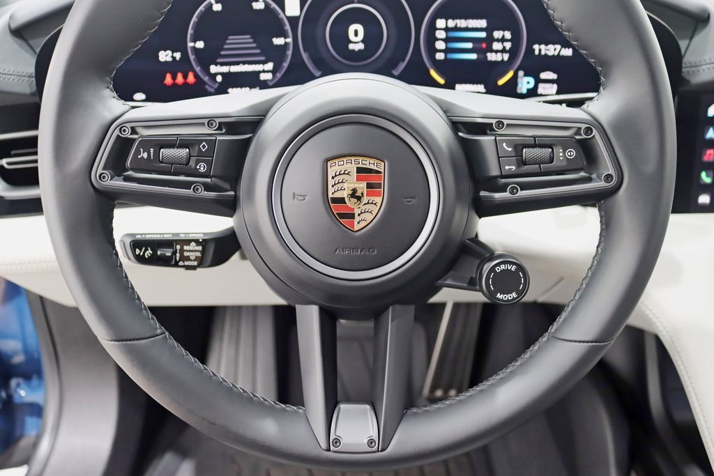 2022 Porsche Taycan Cross Turismo Turbo photo 11
