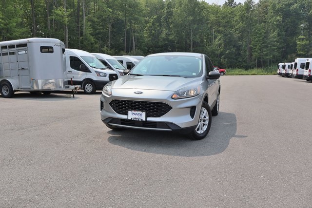 2022 Ford Escape SE photo 2