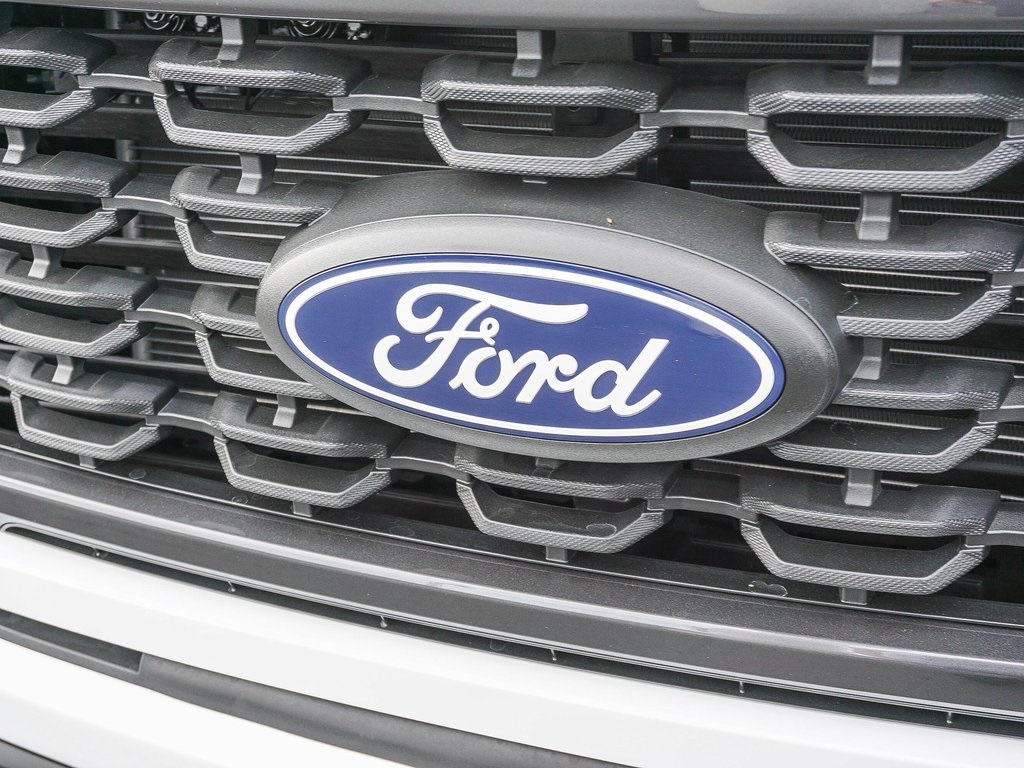 2025 Ford F-150 STX photo 4