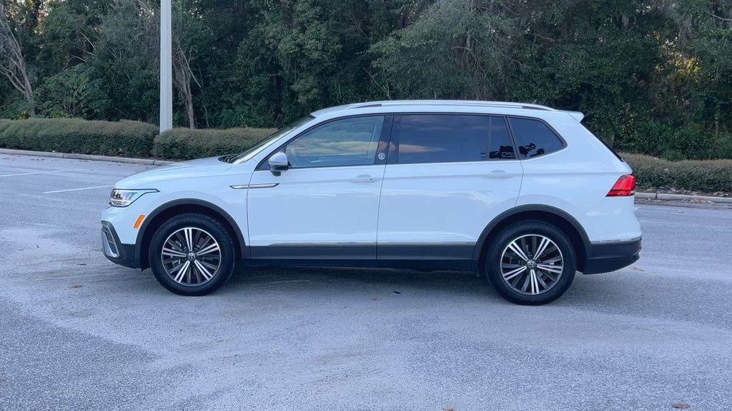 2024 Volkswagen Tiguan SE Wolfsburg Edition photo 4