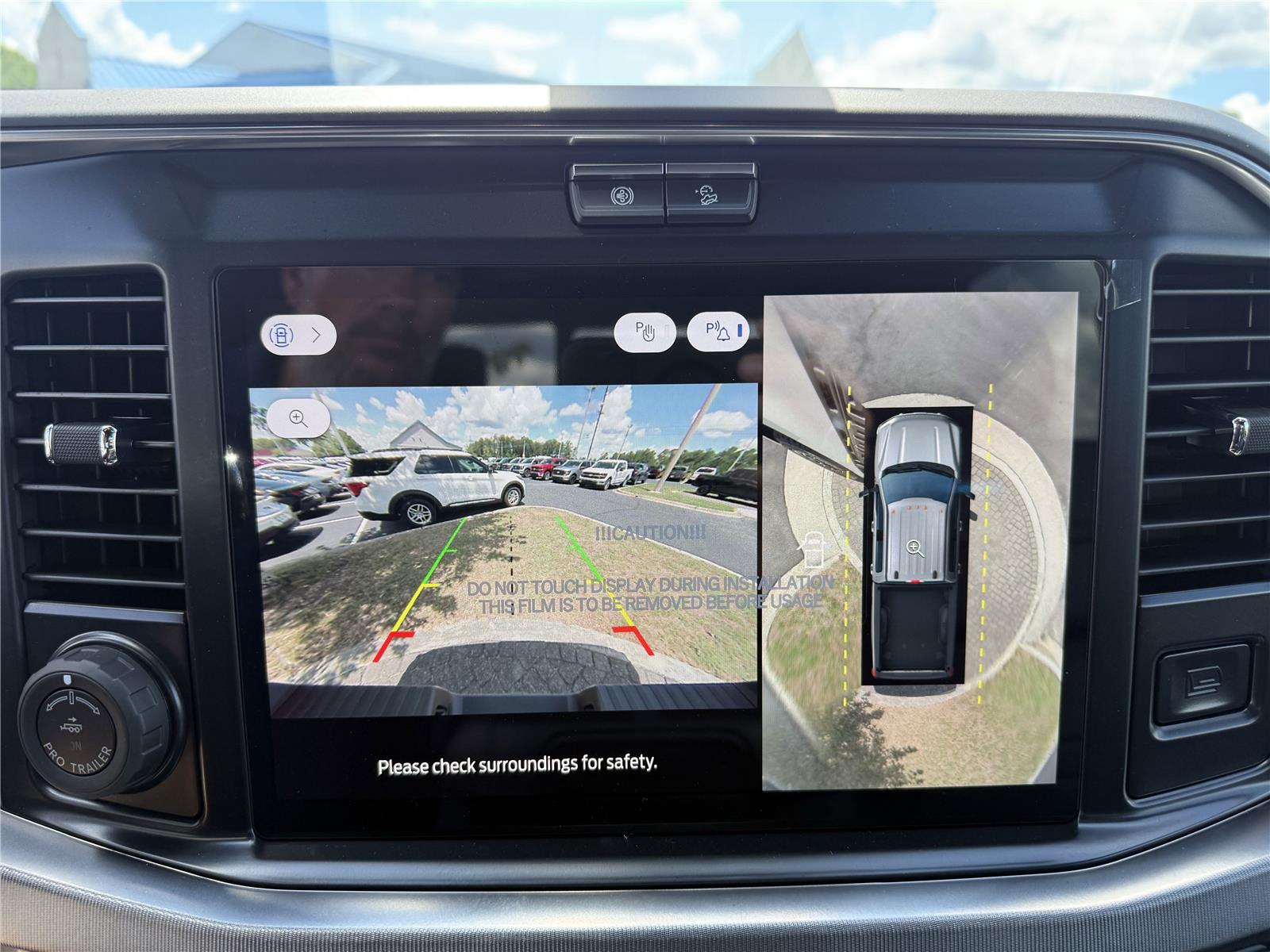 2025 Ford F-250 Platinum photo 3