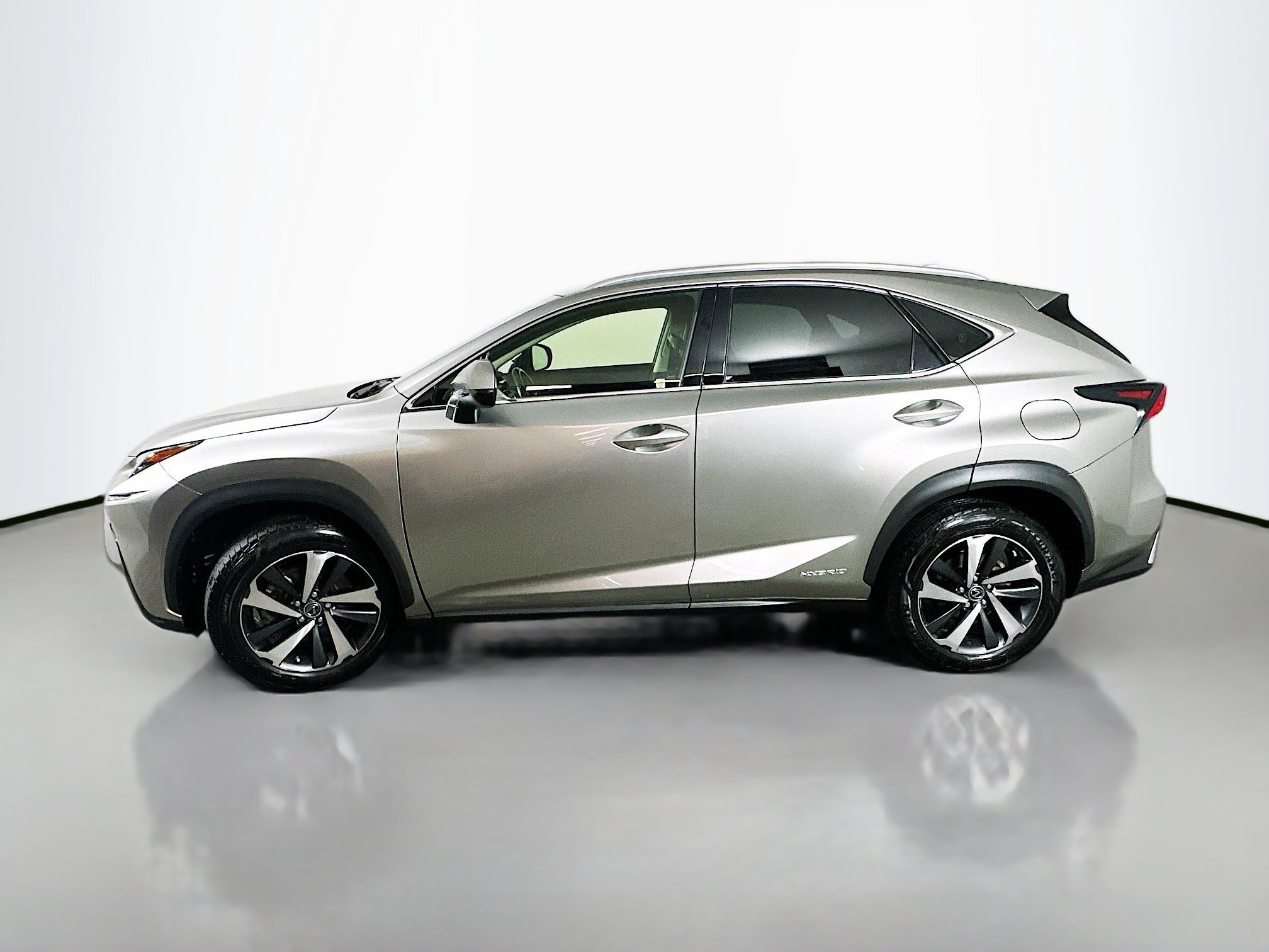 2020 Lexus NX 300h Premium photo 4