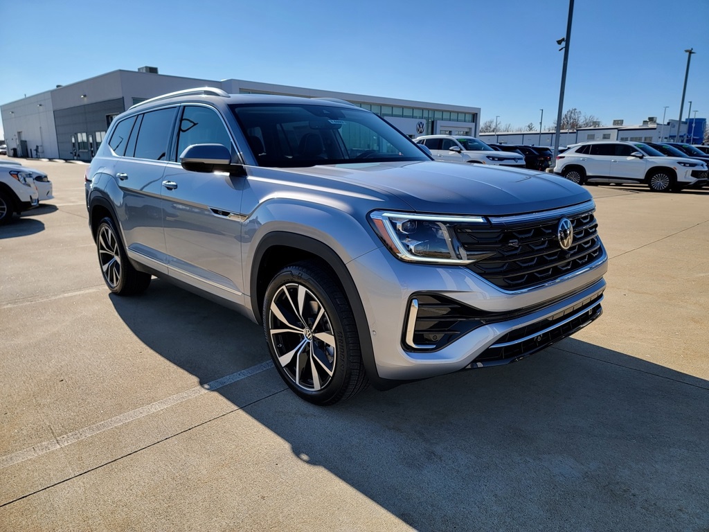 2026 Volkswagen Atlas SEL Premium R-Line's photo
