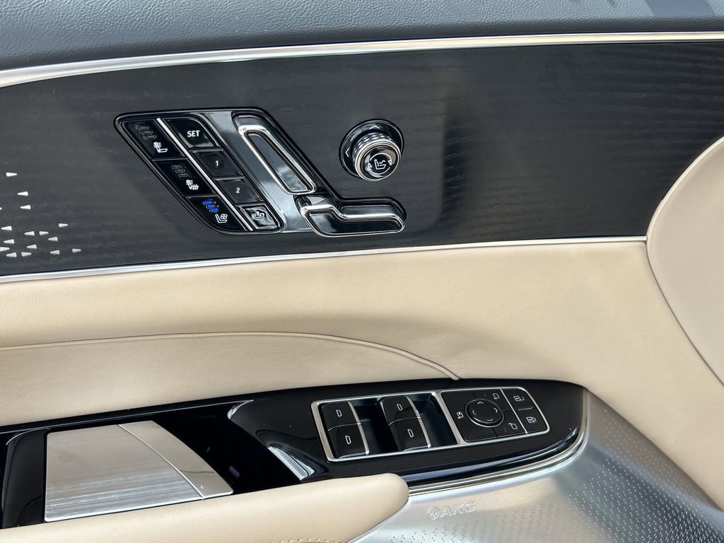2026 Cadillac Lyriq Sport photo 17