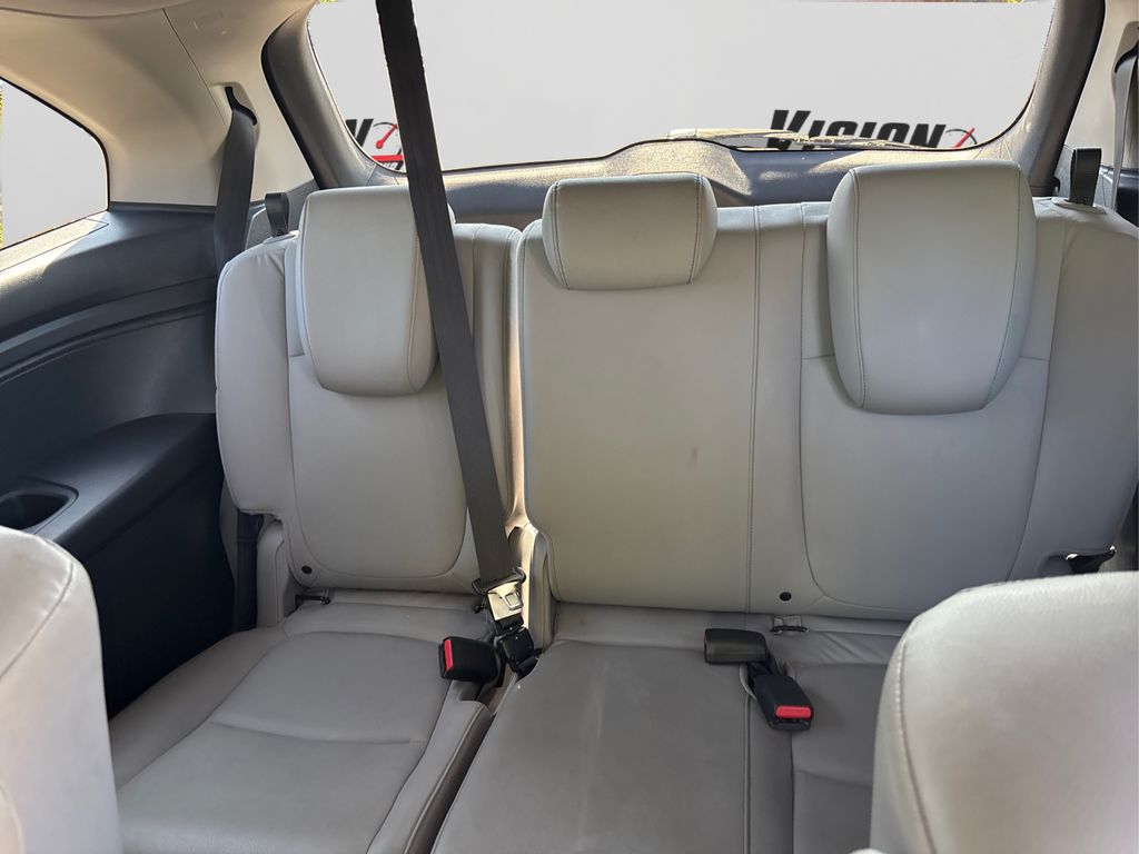 2022 Honda Odyssey EX-L photo 32
