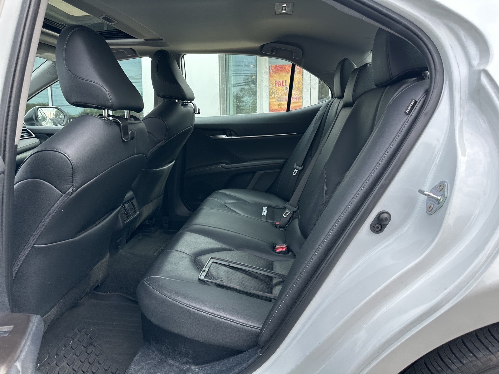 2022 Toyota Camry Hybrid XLE photo 4