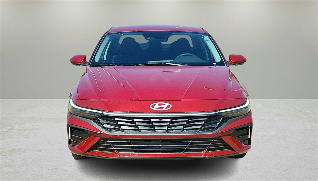 2025 Hyundai Elantra SE photo 10