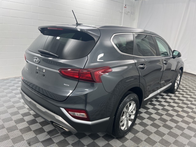 2020 Hyundai Santa Fe SE photo 4