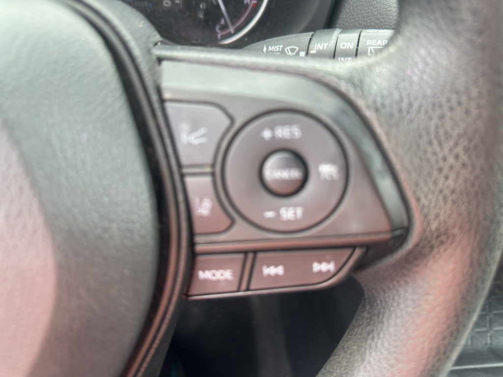 2024 Toyota RAV4 XLE photo 12
