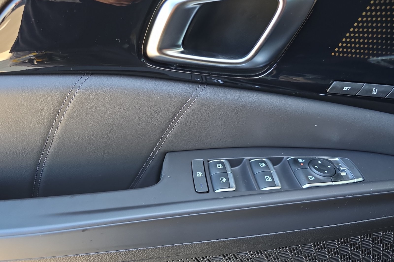 2026 Kia Carnival SX Prestige photo 7