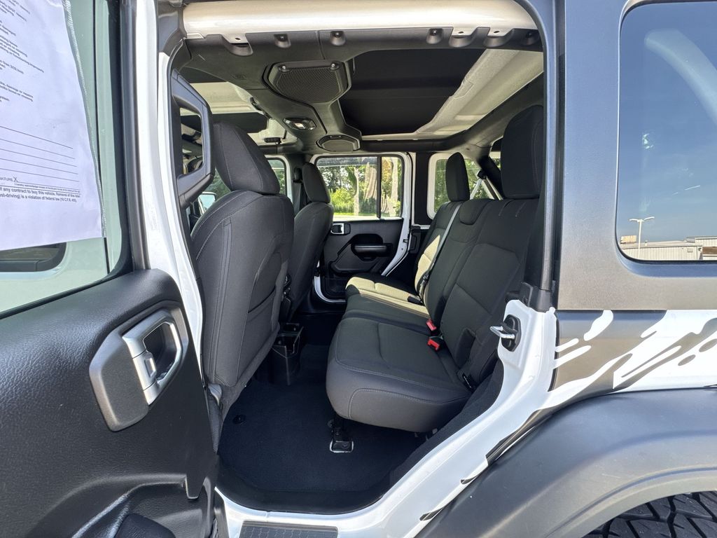2018 Jeep Wrangler Unlimited Sport S photo 21