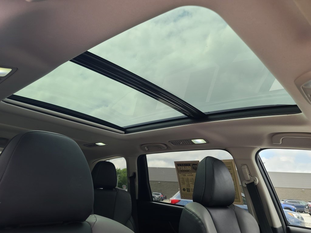 2022 Subaru Ascent Onyx Edition photo 9