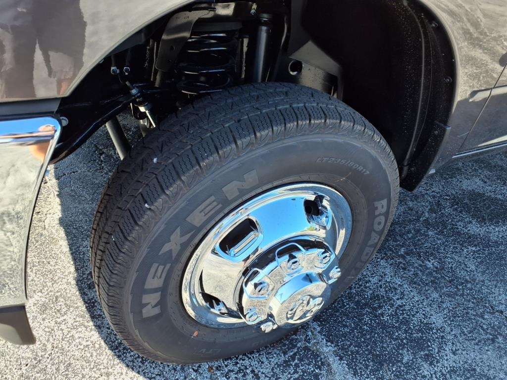 2026 Ram 3500 Tradesman photo 4