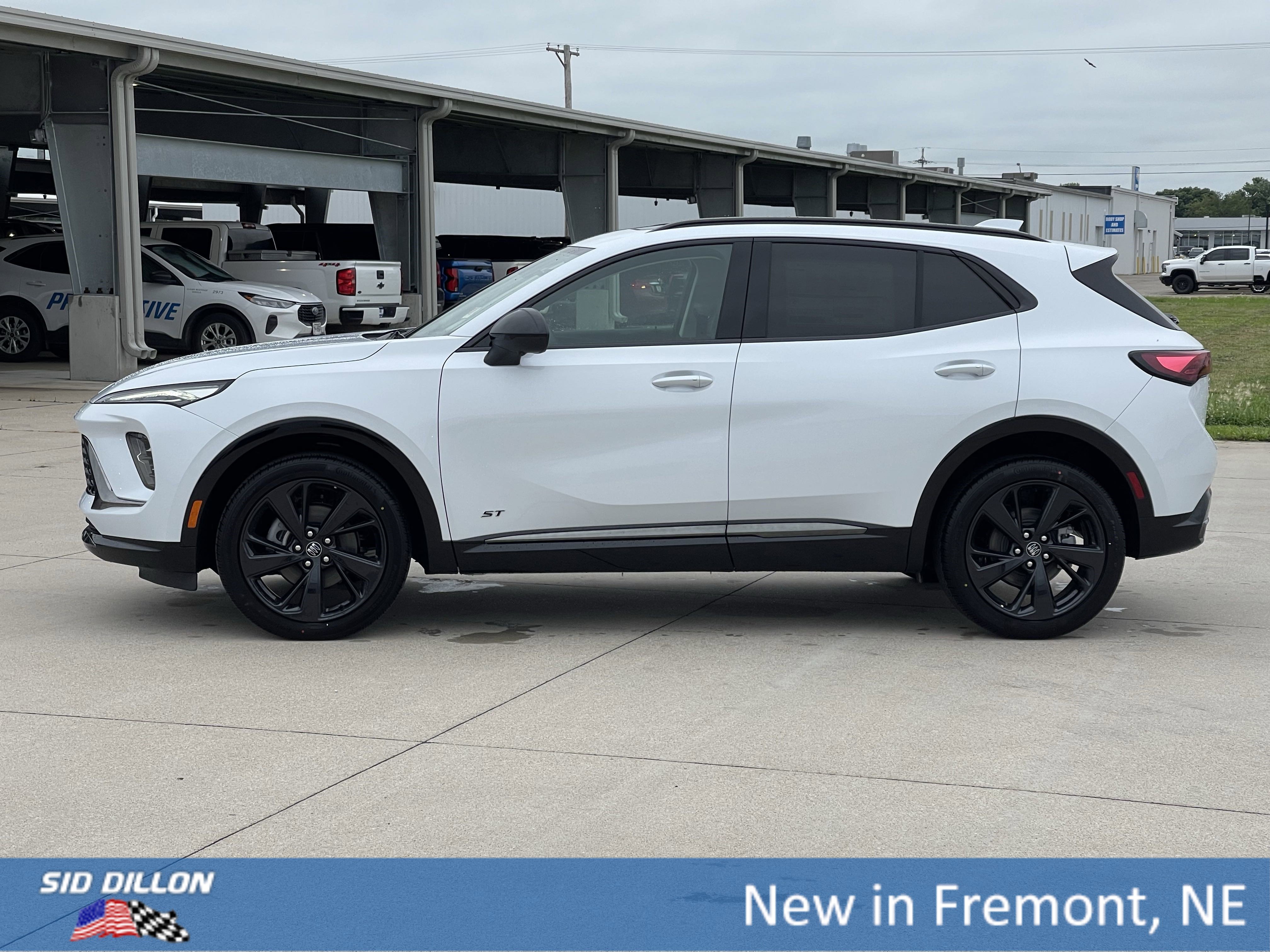 2025 Buick Envision Sport Touring photo 13