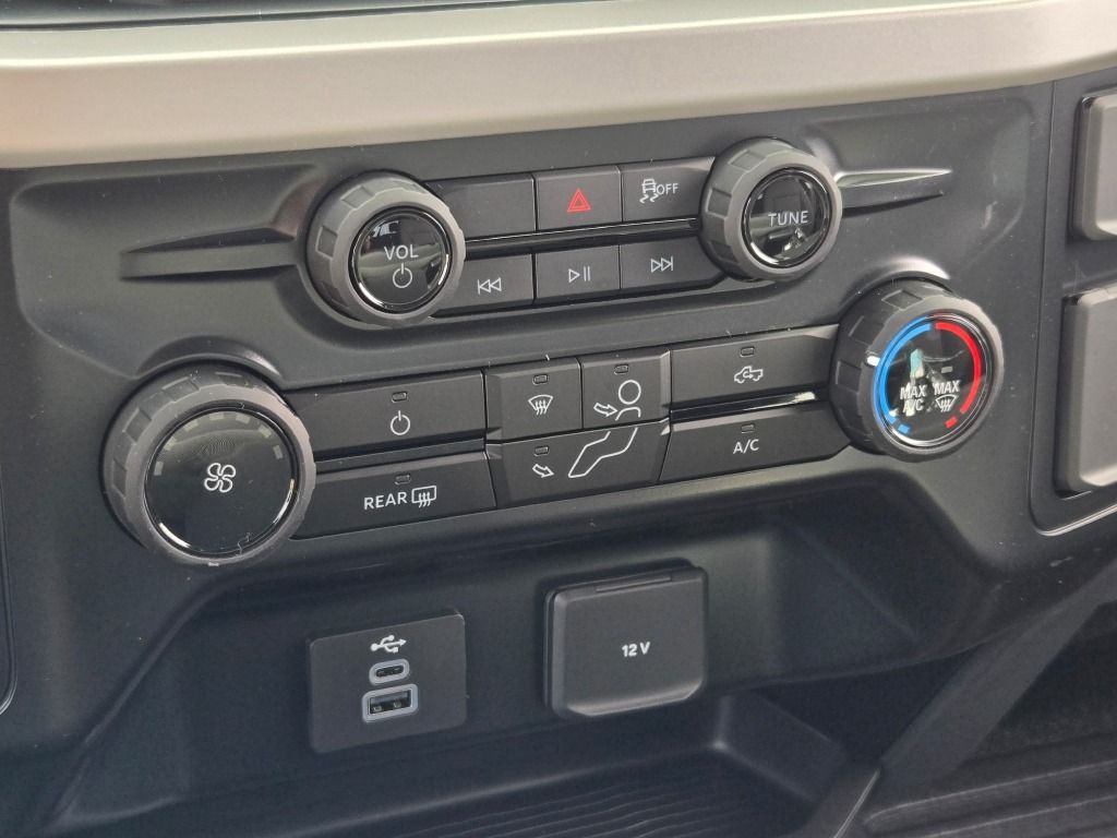 2026 Ford F-250 photo 23