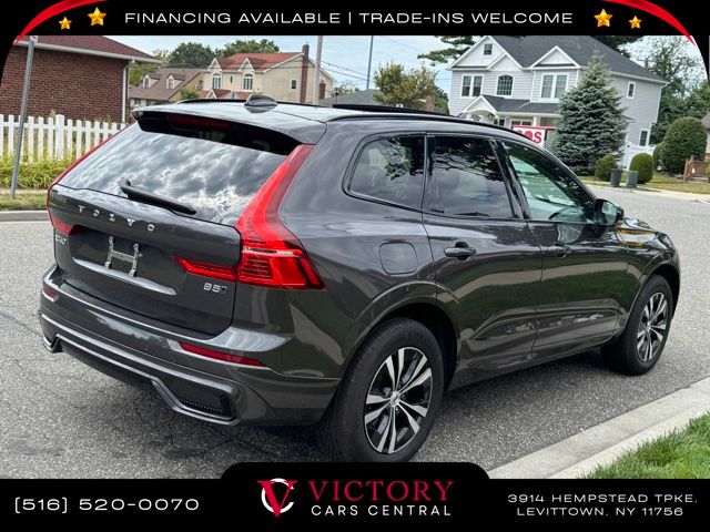 2024 Volvo XC60 B5 Core photo 2