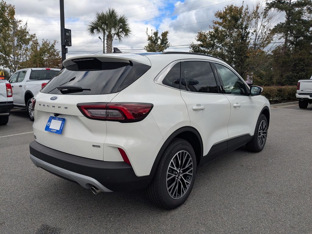 2026 Ford Escape Plug-In Hybrid Base photo 4