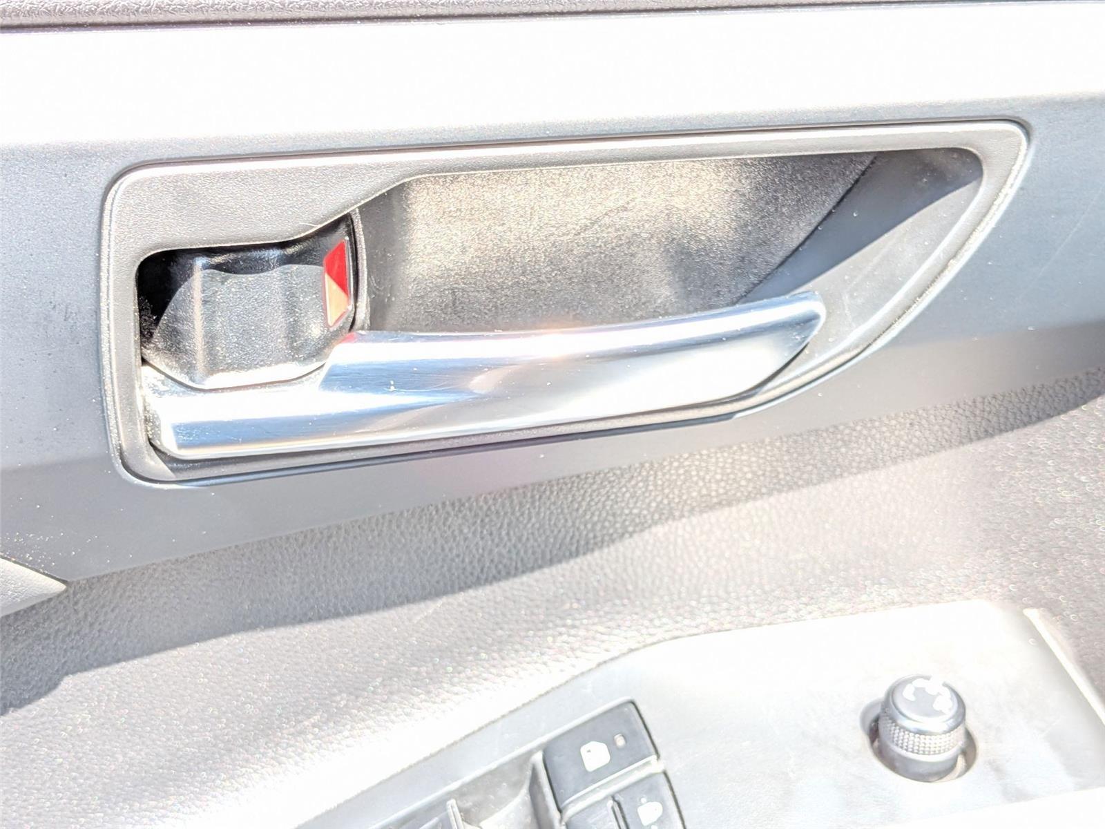 2022 Toyota Highlander XLE photo 11