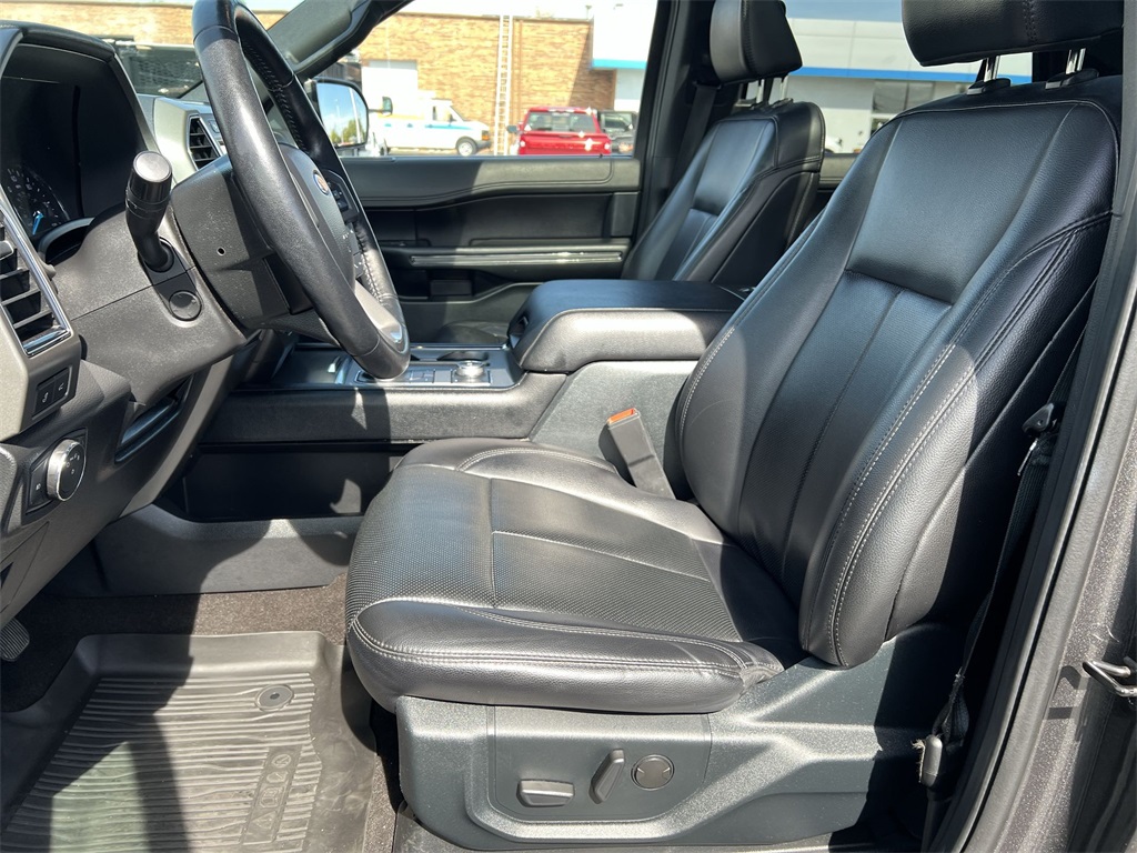 2021 Ford Expedition MAX XLT photo 18