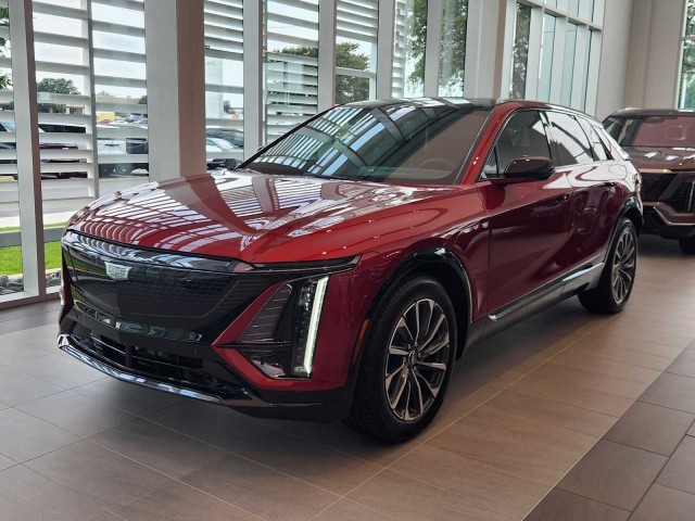 2025 Cadillac LYRIQ Sport 1