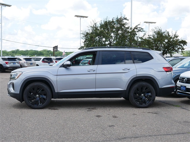 2025 Volkswagen Atlas SE Technology photo 3