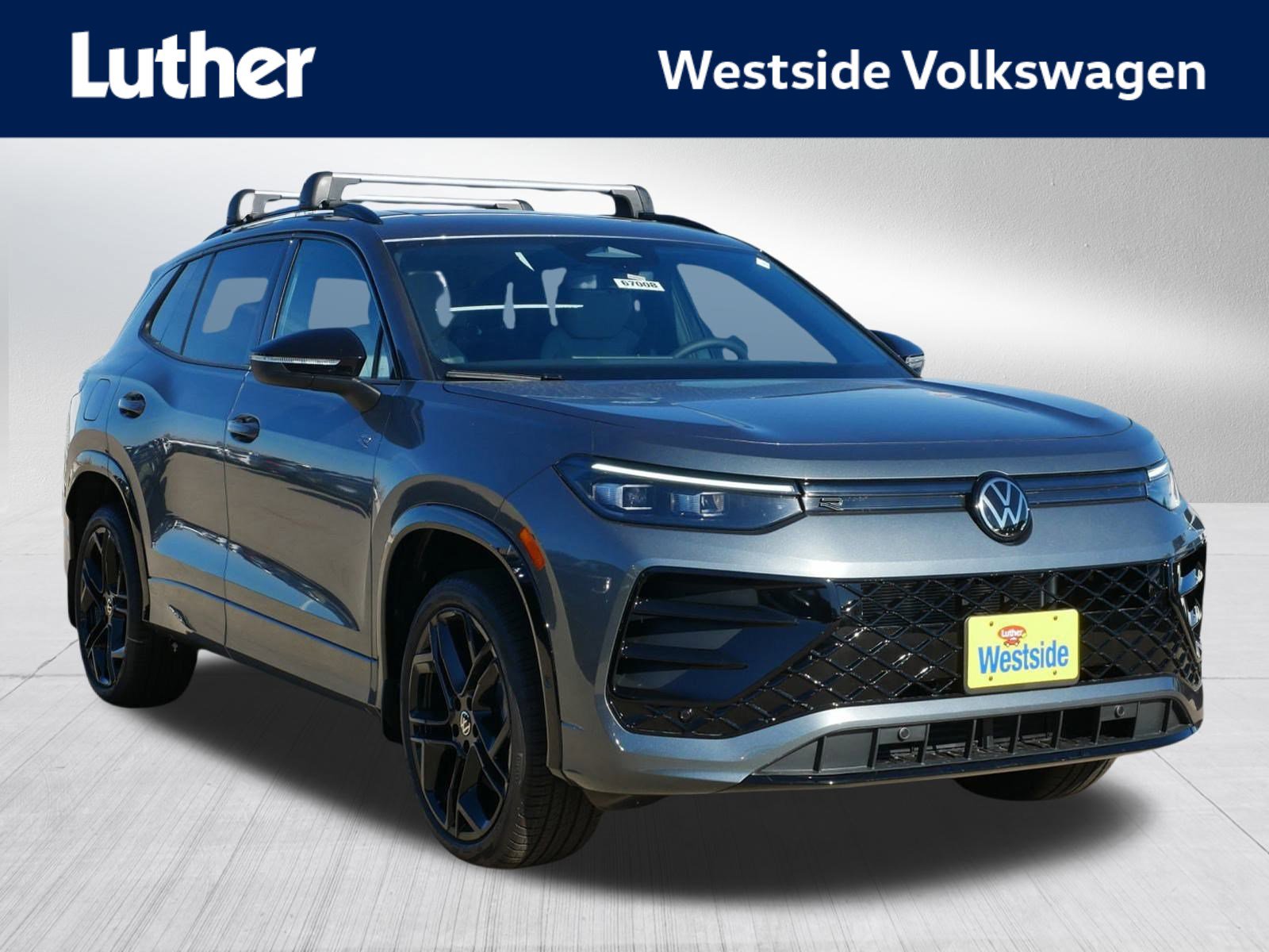 2026 Volkswagen Tiguan SE R-LINE BLACK's photo