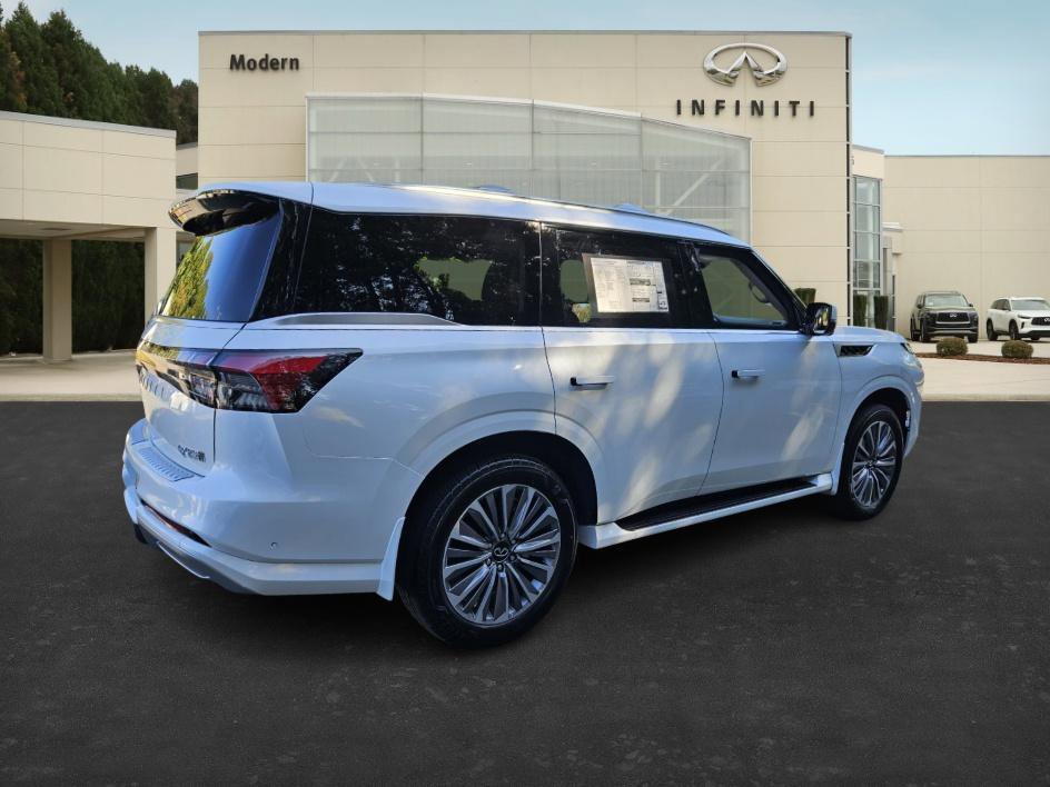 2026 Infiniti QX80 Luxe photo 3