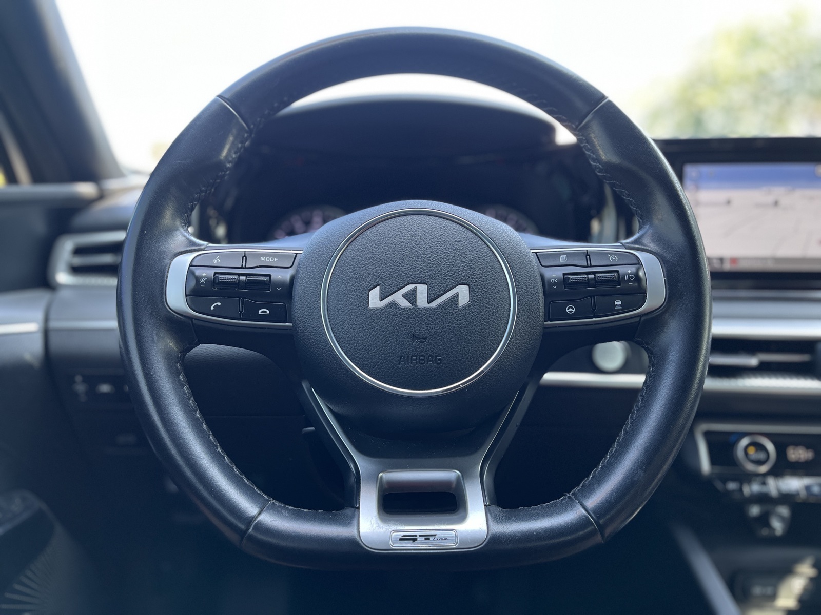 2023 Kia K5 GT-Line photo 2