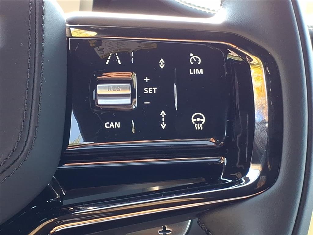 2025 Land Rover Range Rover Sport SE photo 14