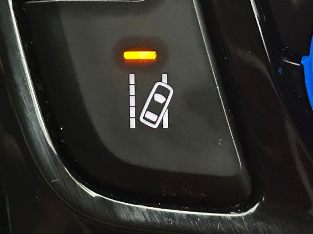 Used 2019 Ebony Twilight Metallic Buick Essence image 7