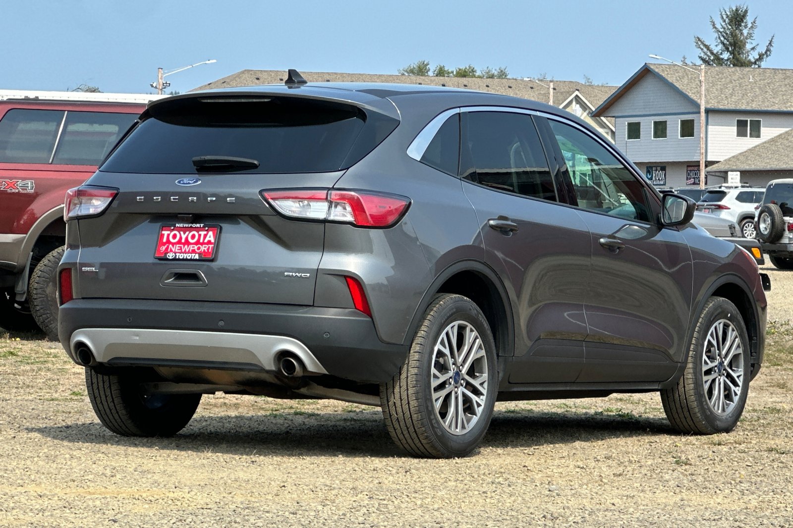 2022 Ford Escape SEL photo 3