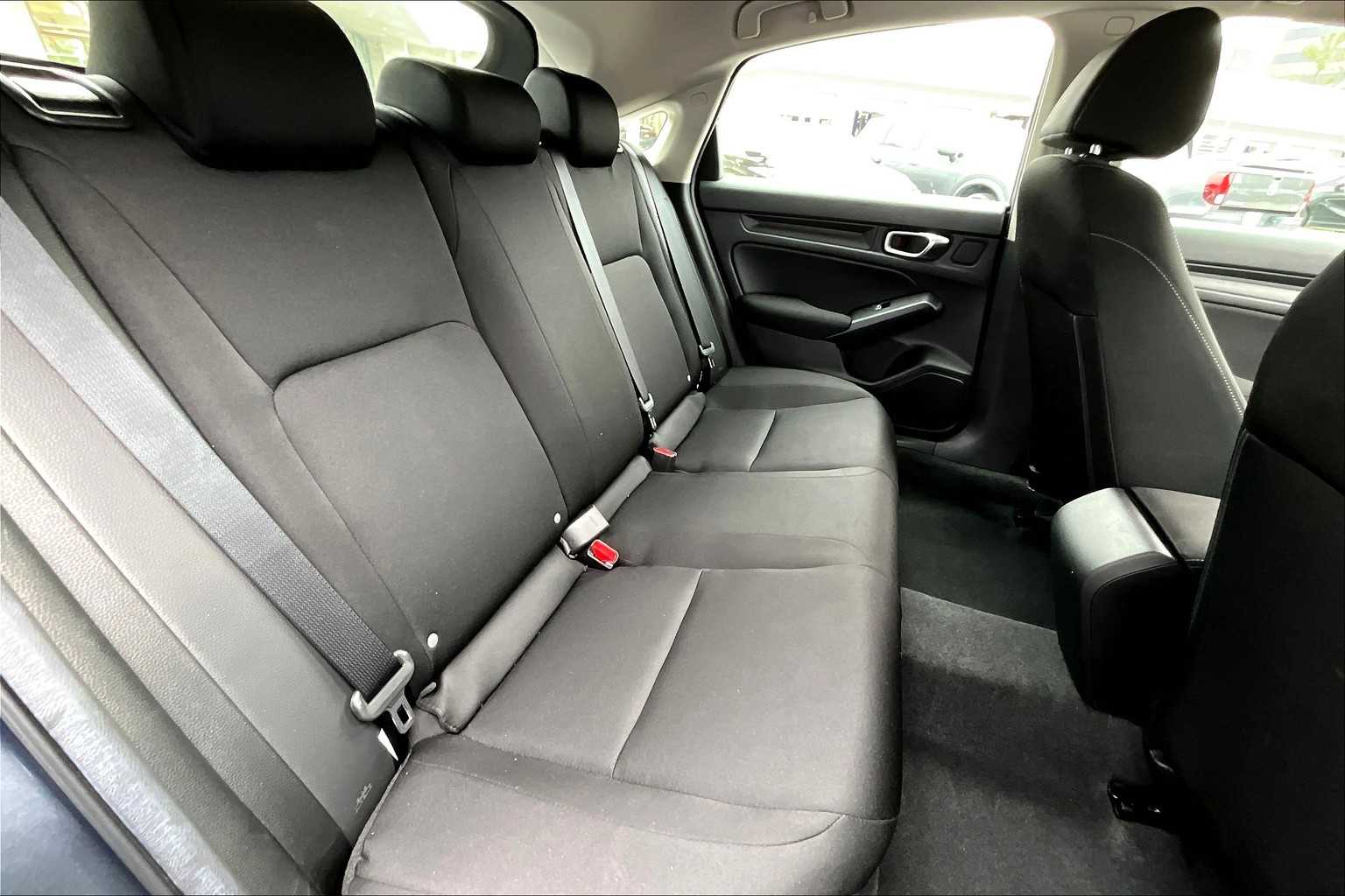 2024 Honda Civic Hatchback LX photo 20
