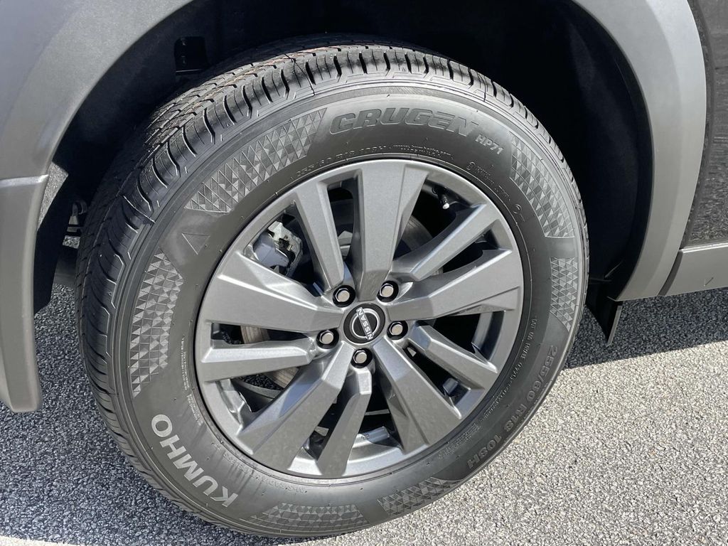 2025 Nissan Pathfinder SV photo 3