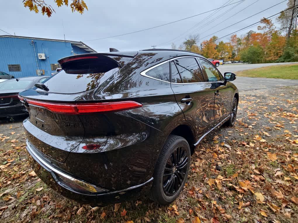 2024 Toyota Venza photo 3