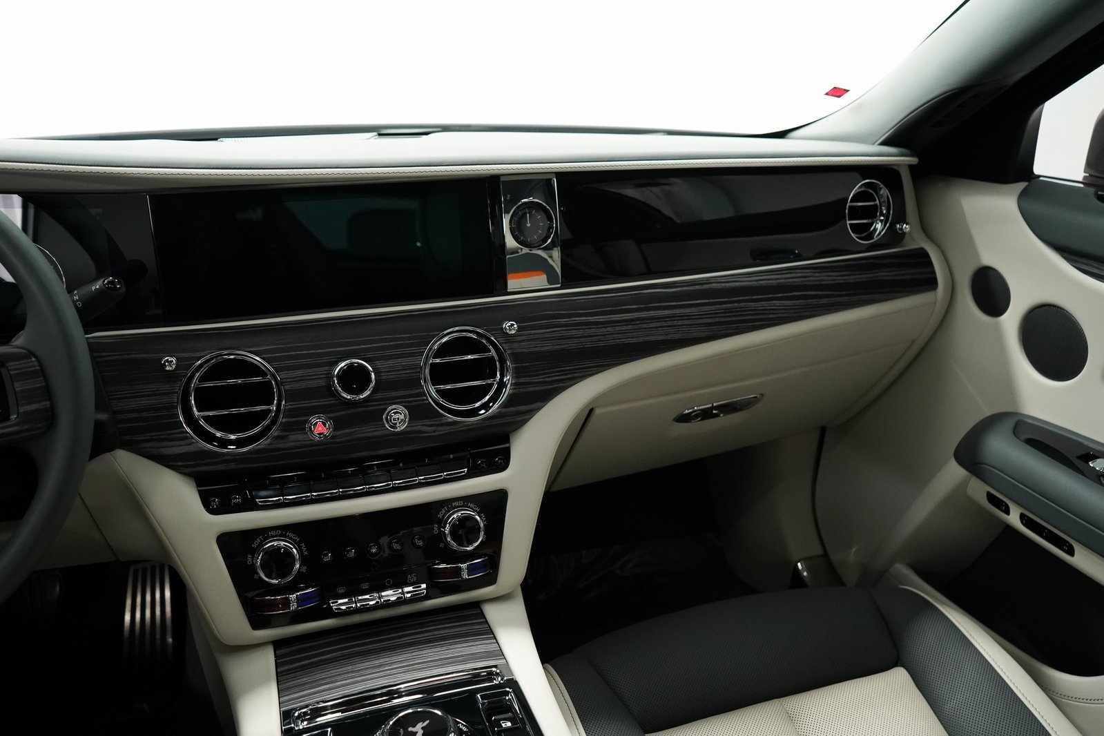 2022 Rolls Royce Ghost RR21 photo 32
