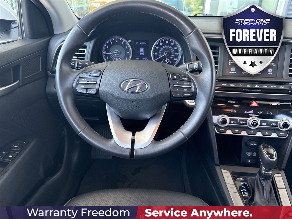 2020 Hyundai Elantra Limited photo 10