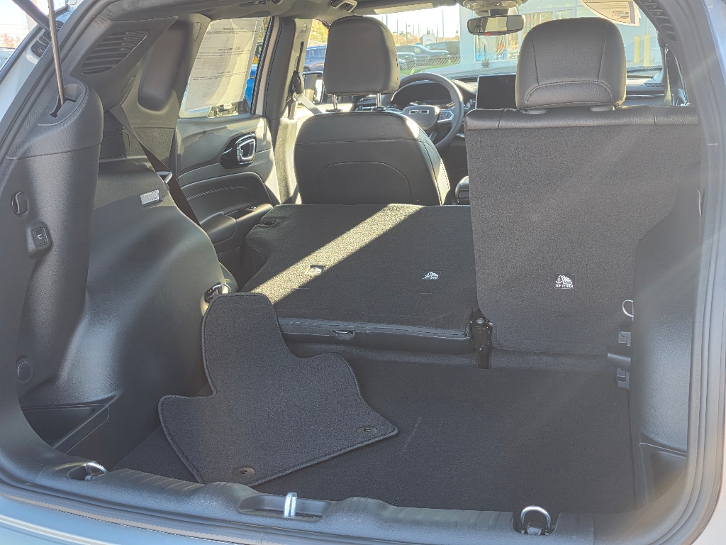 2026 Jeep Compass Limited photo 4