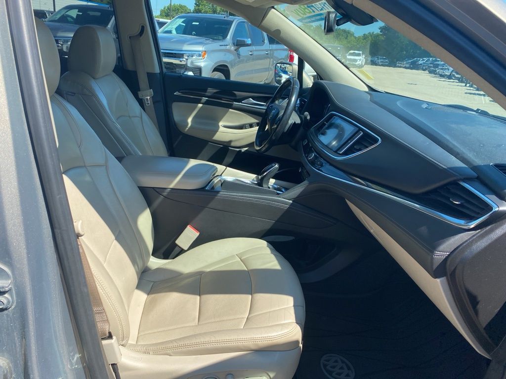 2018 Buick Enclave Essence photo 18