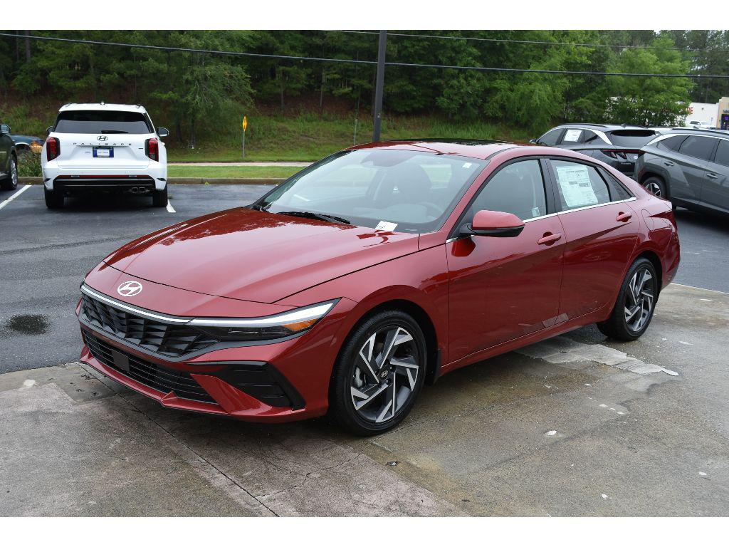 2025 Hyundai Elantra Limited's photo