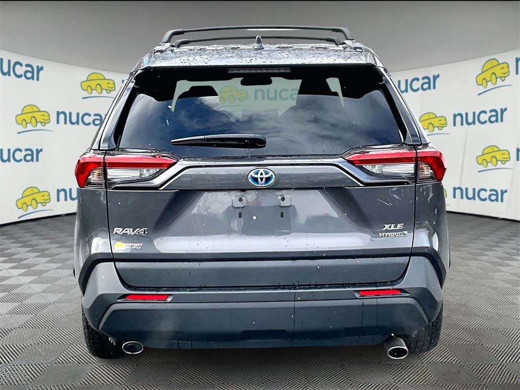 2020 Toyota RAV4 Hybrid XLE photo 3