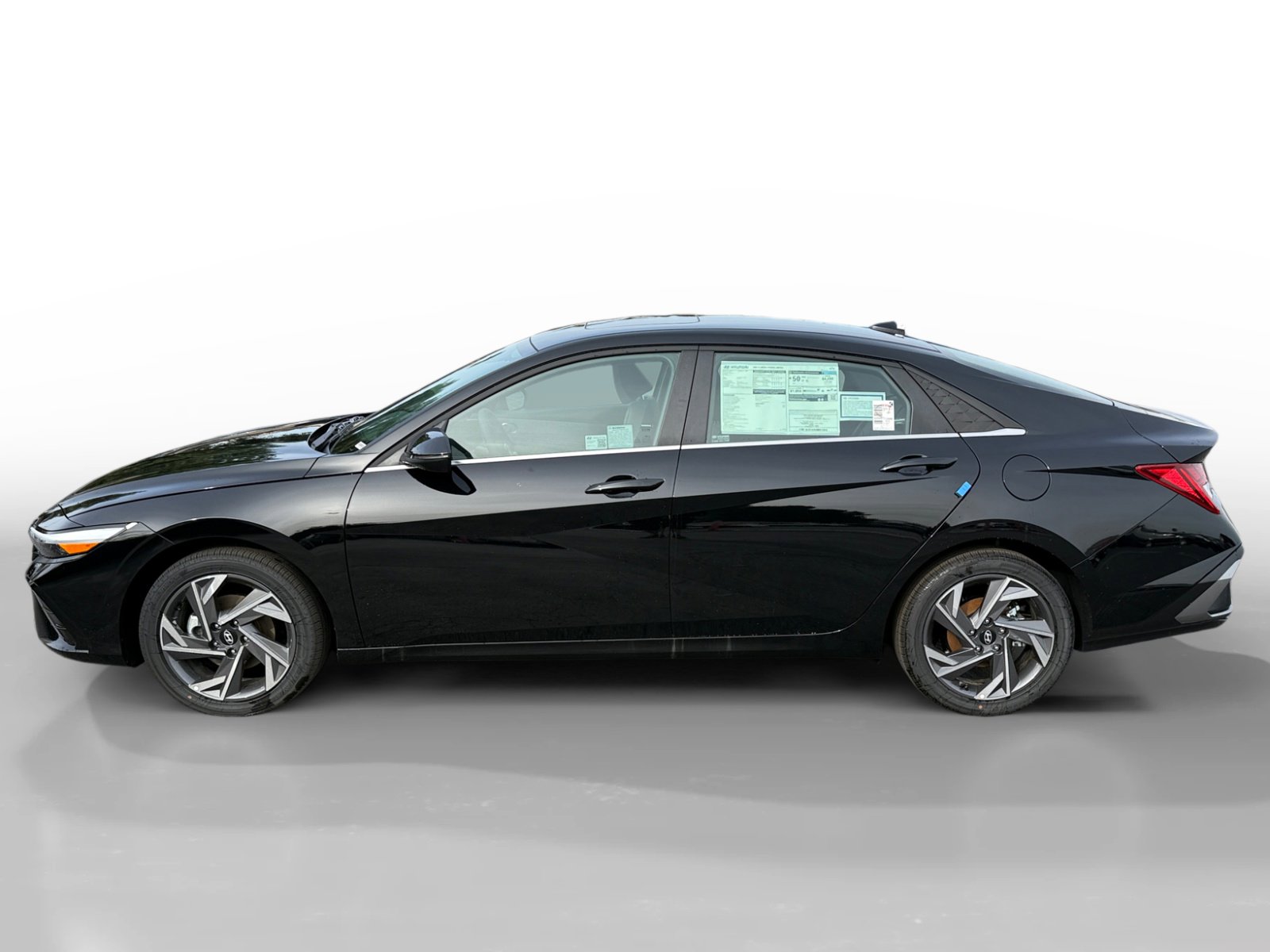2025 Hyundai Elantra Hybrid Limited photo 2