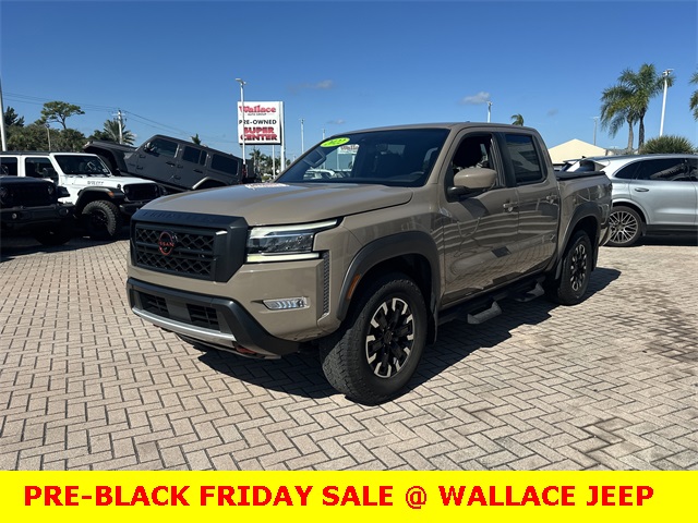 2022 Nissan Frontier PRO-4X photo 2