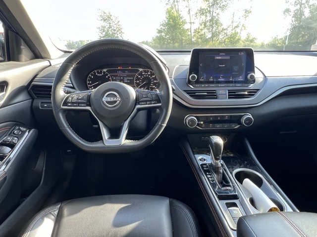 2023 Nissan Altima 2.5 SR photo 6