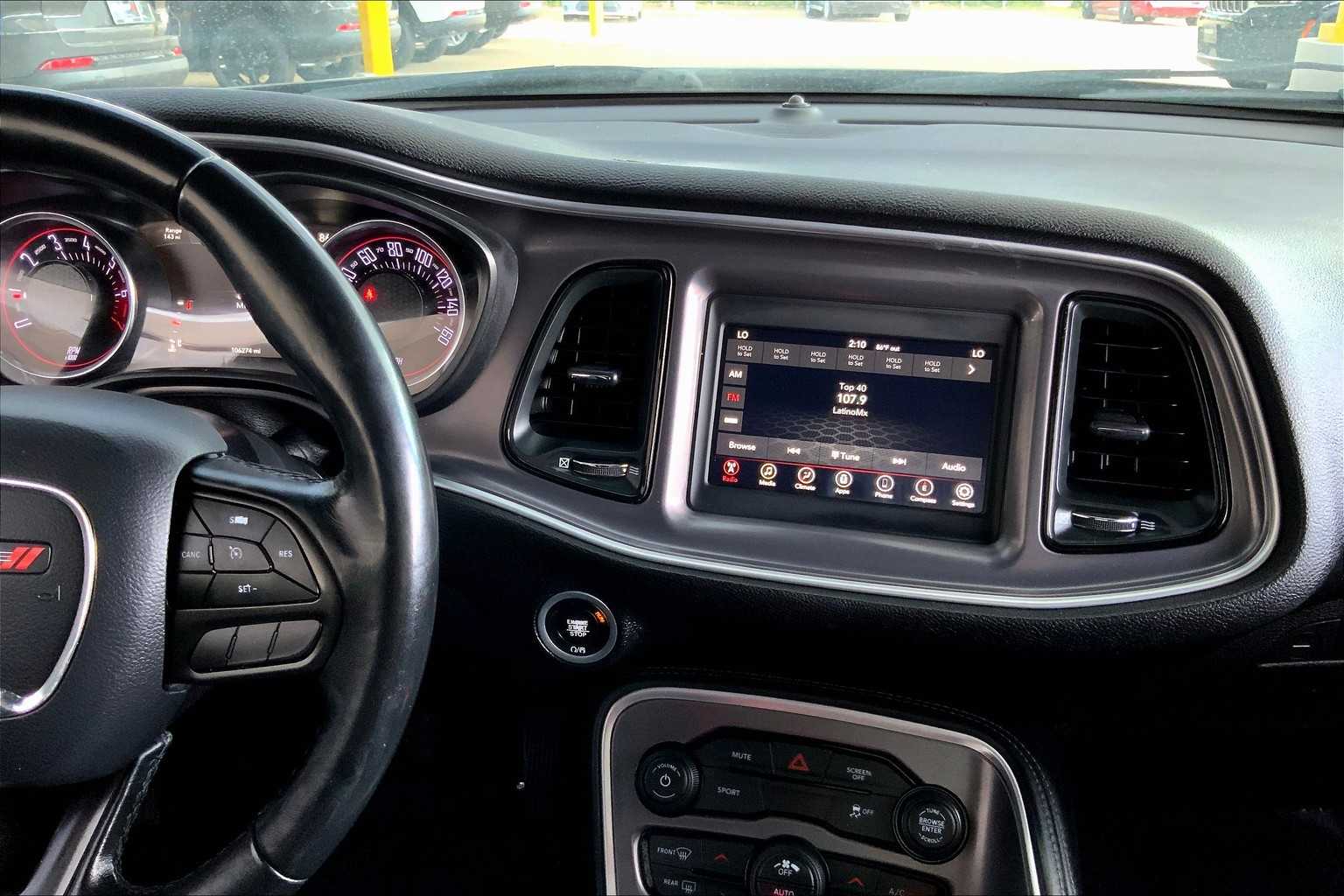 2020 Dodge Challenger SXT photo 6