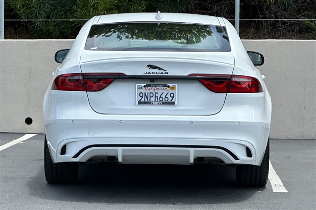 2024 Jaguar XF P250 R-Dynamic SE photo 4