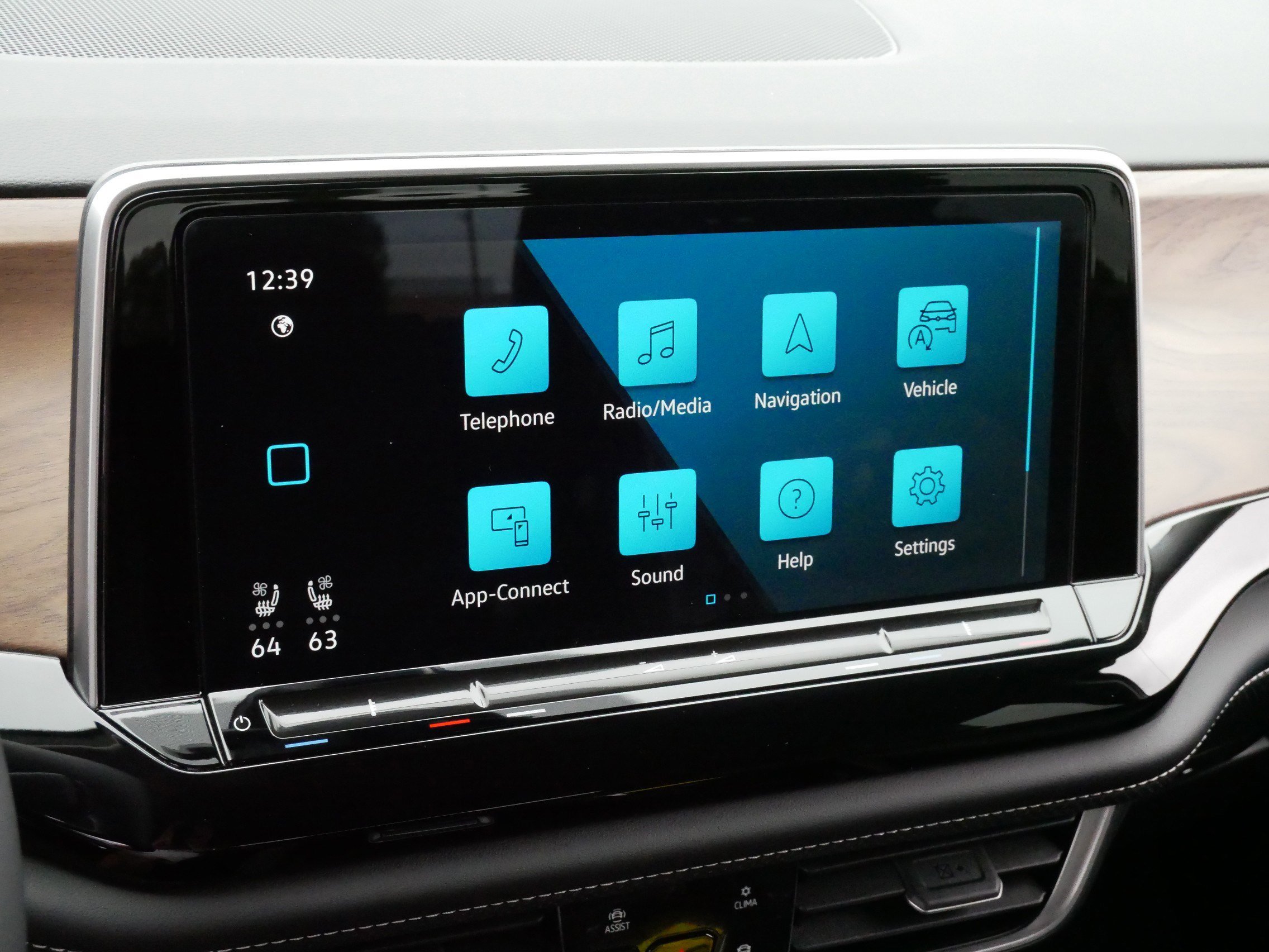 2024 Volkswagen Atlas SE Technology photo 19